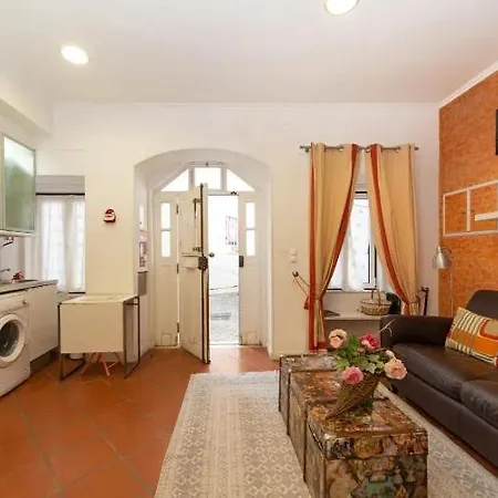Super Cozy In Historical Alfama * Lisboa