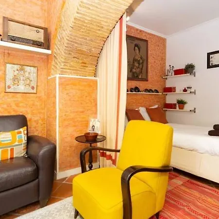 Super Cozy In Historical Alfama *